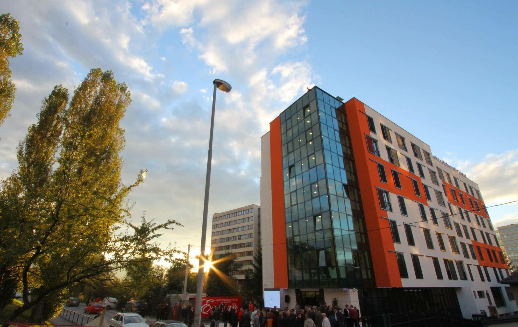 Walter Hotel